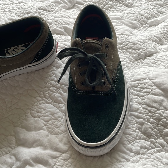Vans two-tone green lace-up shoes, worn maybe 3 times - Picture 2 of 4
